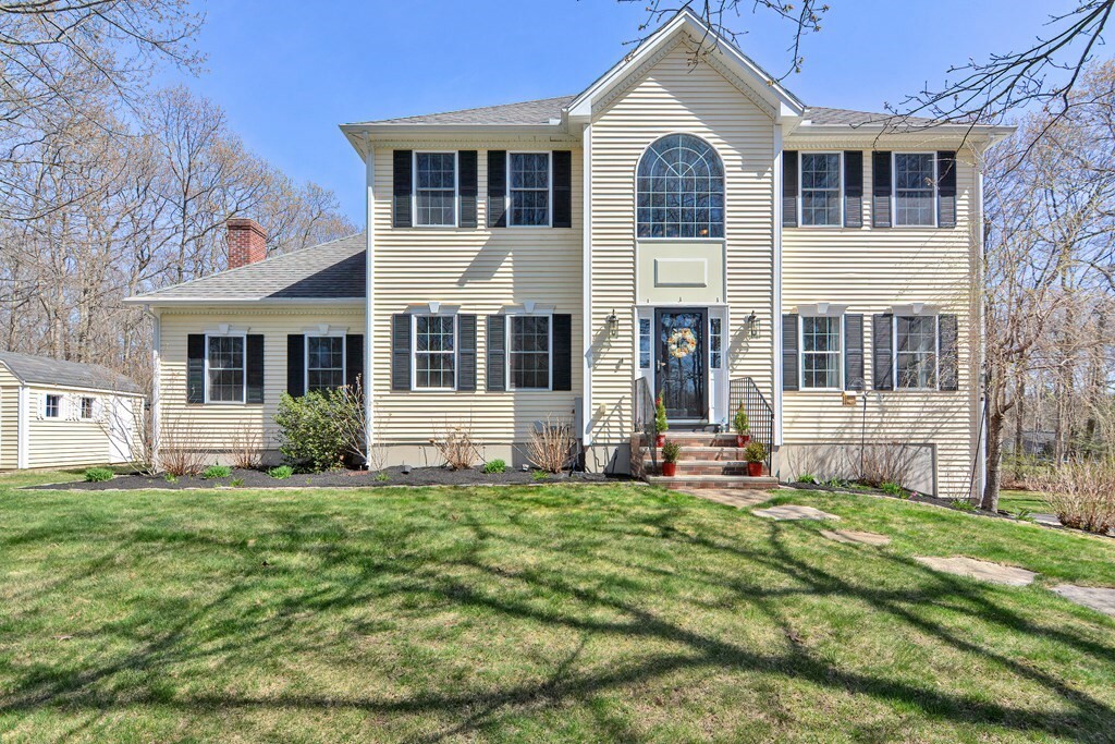 Property Photo:  15 Hilltop Drive  MA 01516 