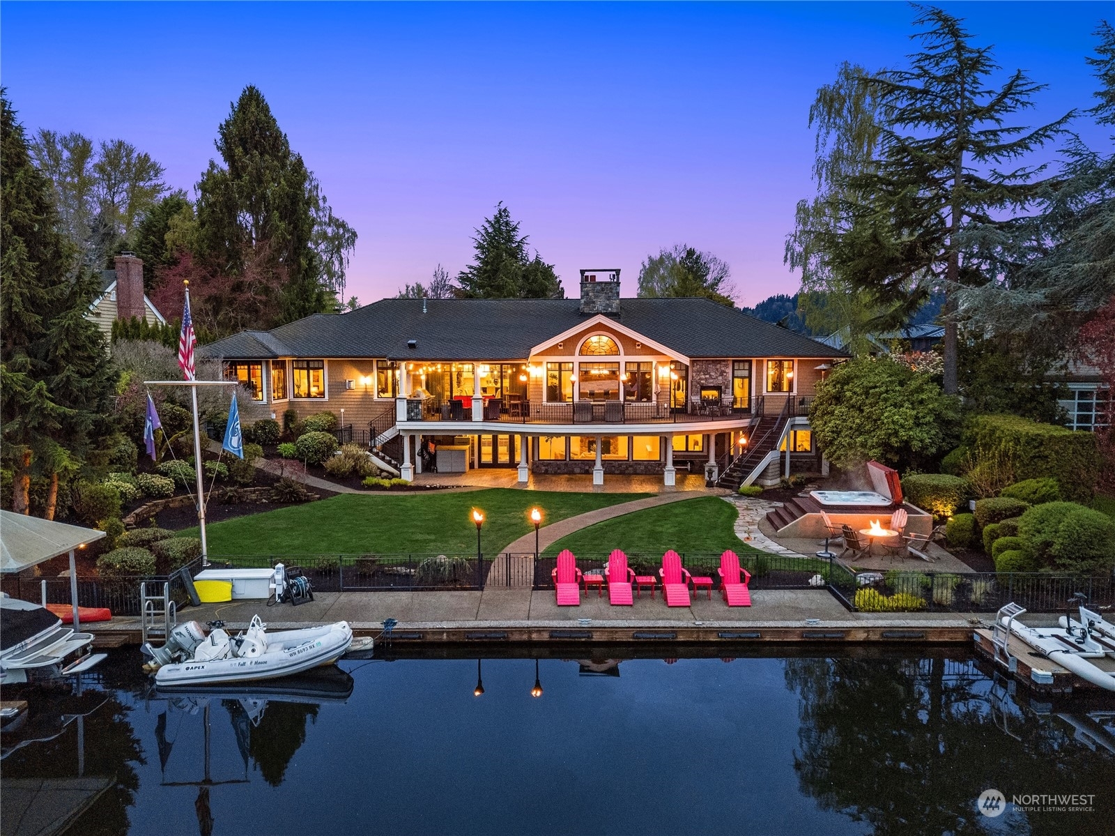 Property Photo: 67 Cascade Key WA 98006