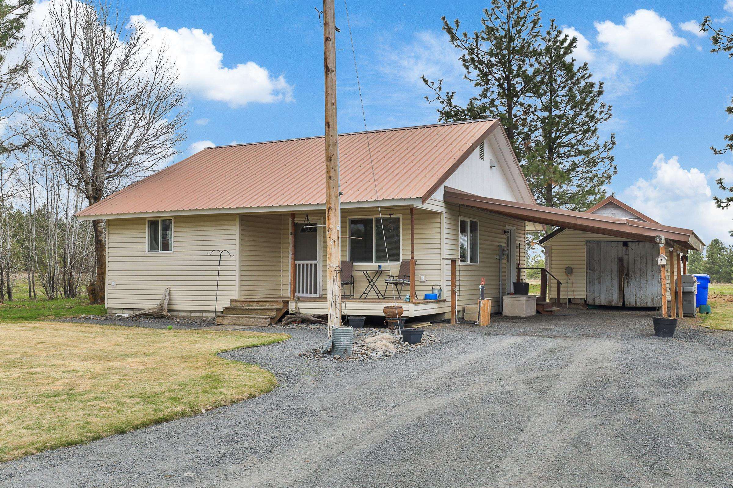 Property Photo: 904 E H St WA 99006