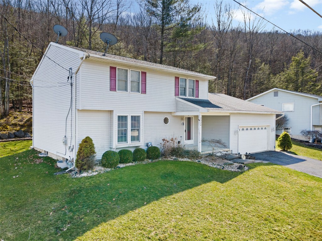 2324 Acorn Drive  Vestal NY 13850 photo