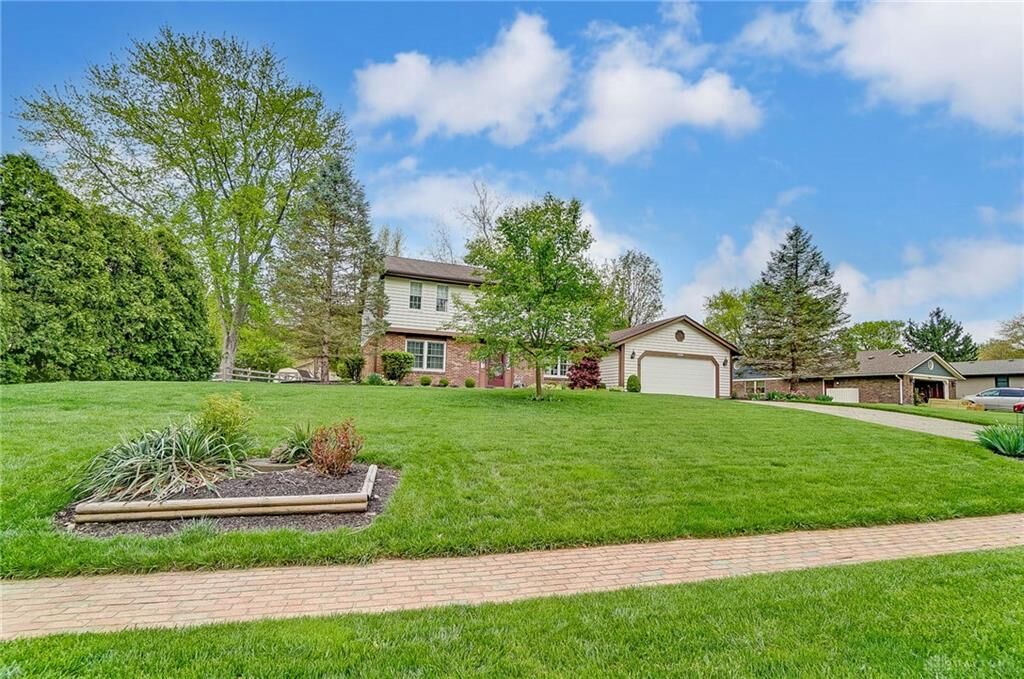 Property Photo: 1224 Waterwyck Trail OH 45458