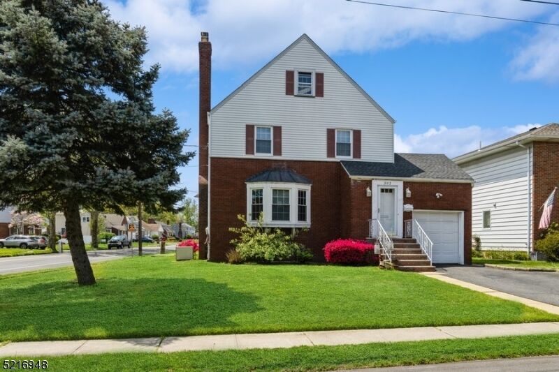 Property Photo: 302 Sherwood Rd NJ 07083