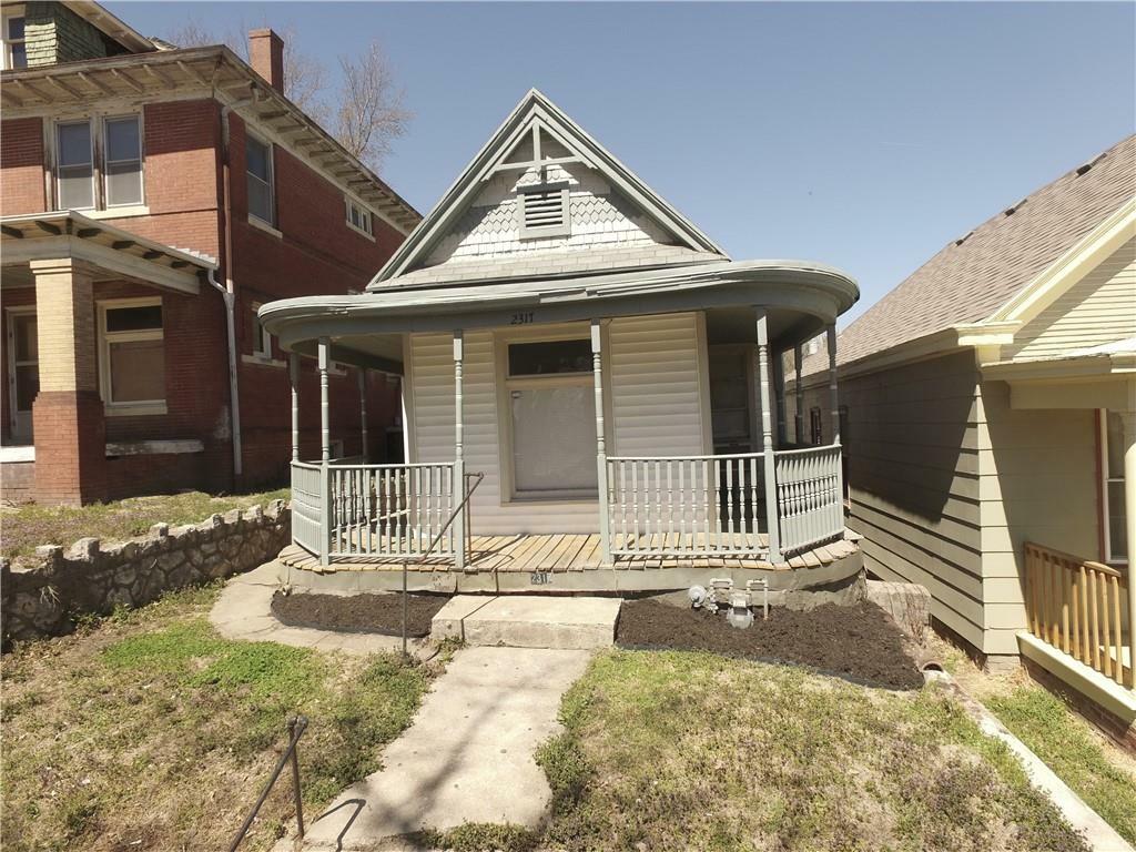 Property Photo:  2317 Felix Street  MO 64501 