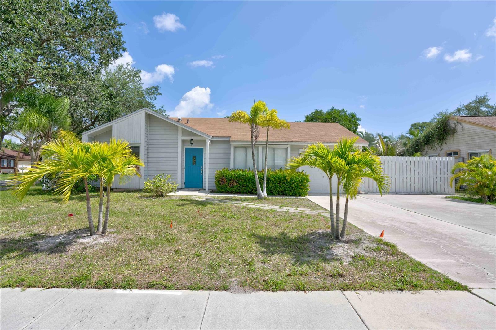 Property Photo:  18147 Jupiter Landings Drive  FL 33458 