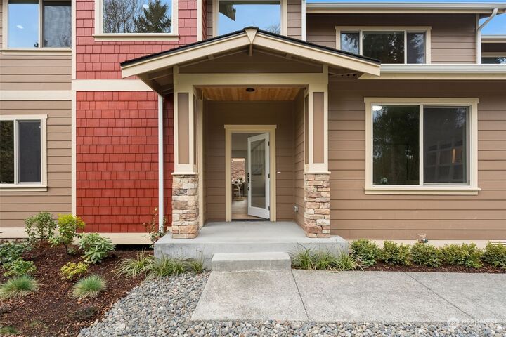 Property Photo:  32527 44th Avenue S  WA 98001