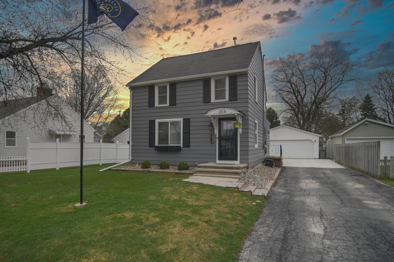 Property Photo:  1315 George Street  WI 54915 