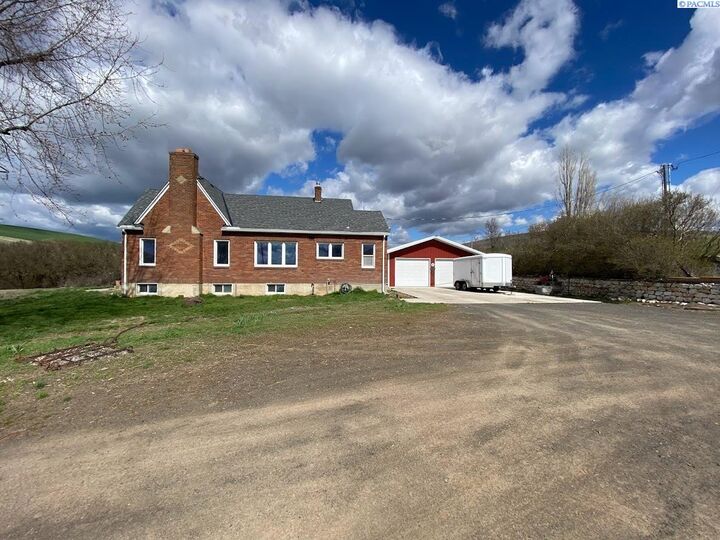 House for sale in La Crosse 6102 HayLacrosse Rd., La Crosse, WA 99143