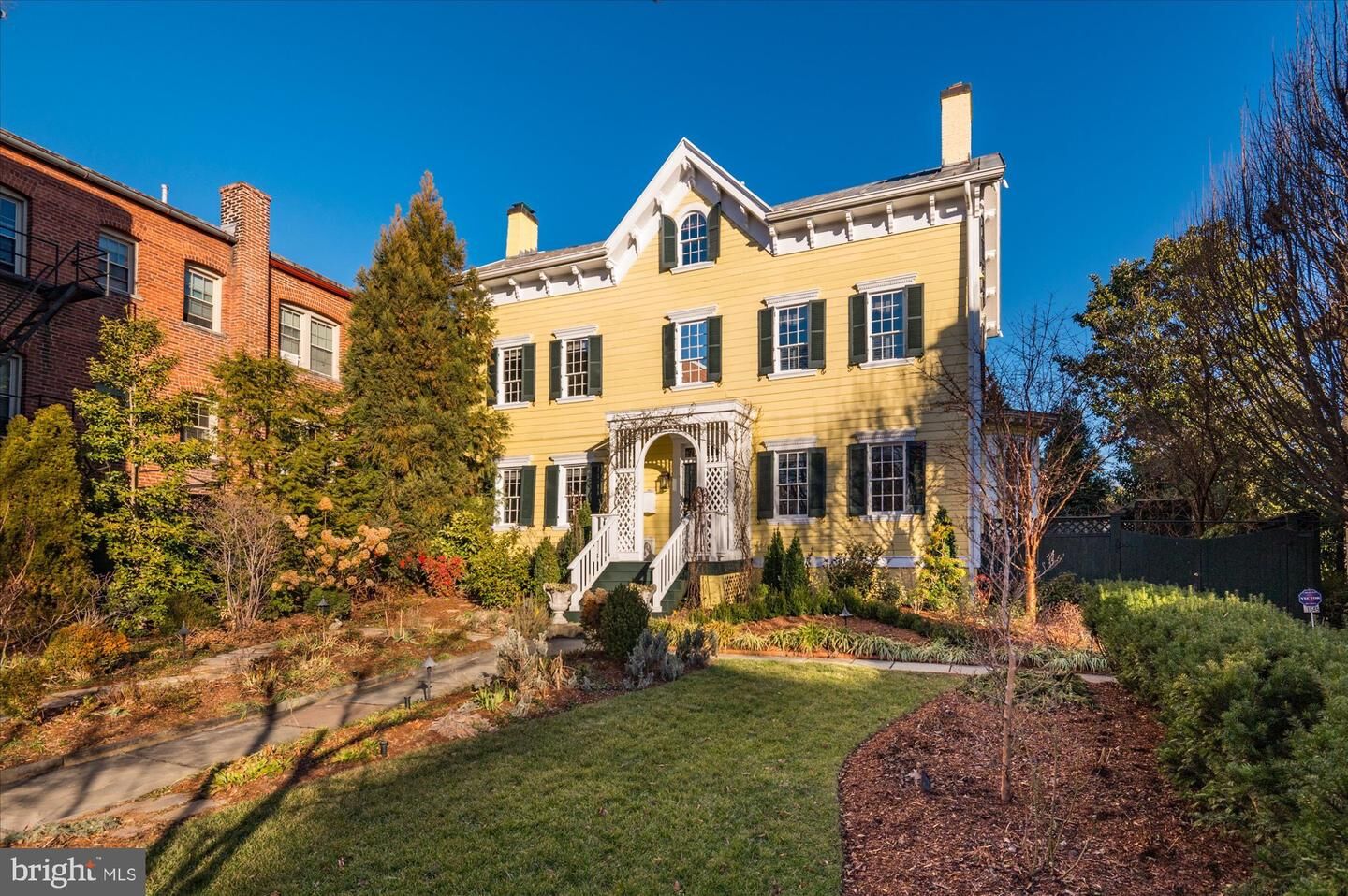 Photo de la propriété:  1545 35th Street NW  DC 20007 