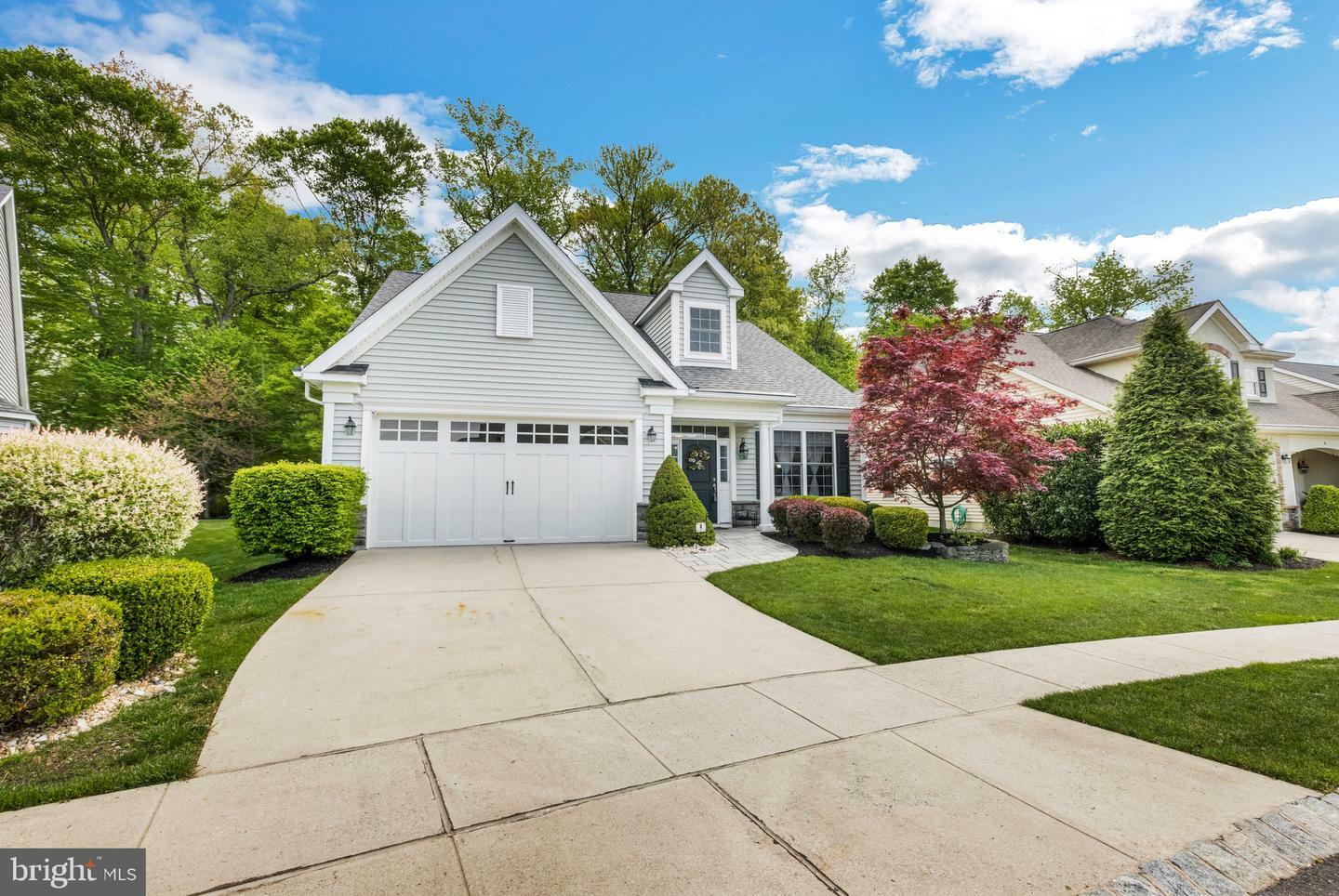 Property Photo:  8 Keswick Path  NJ 08055 