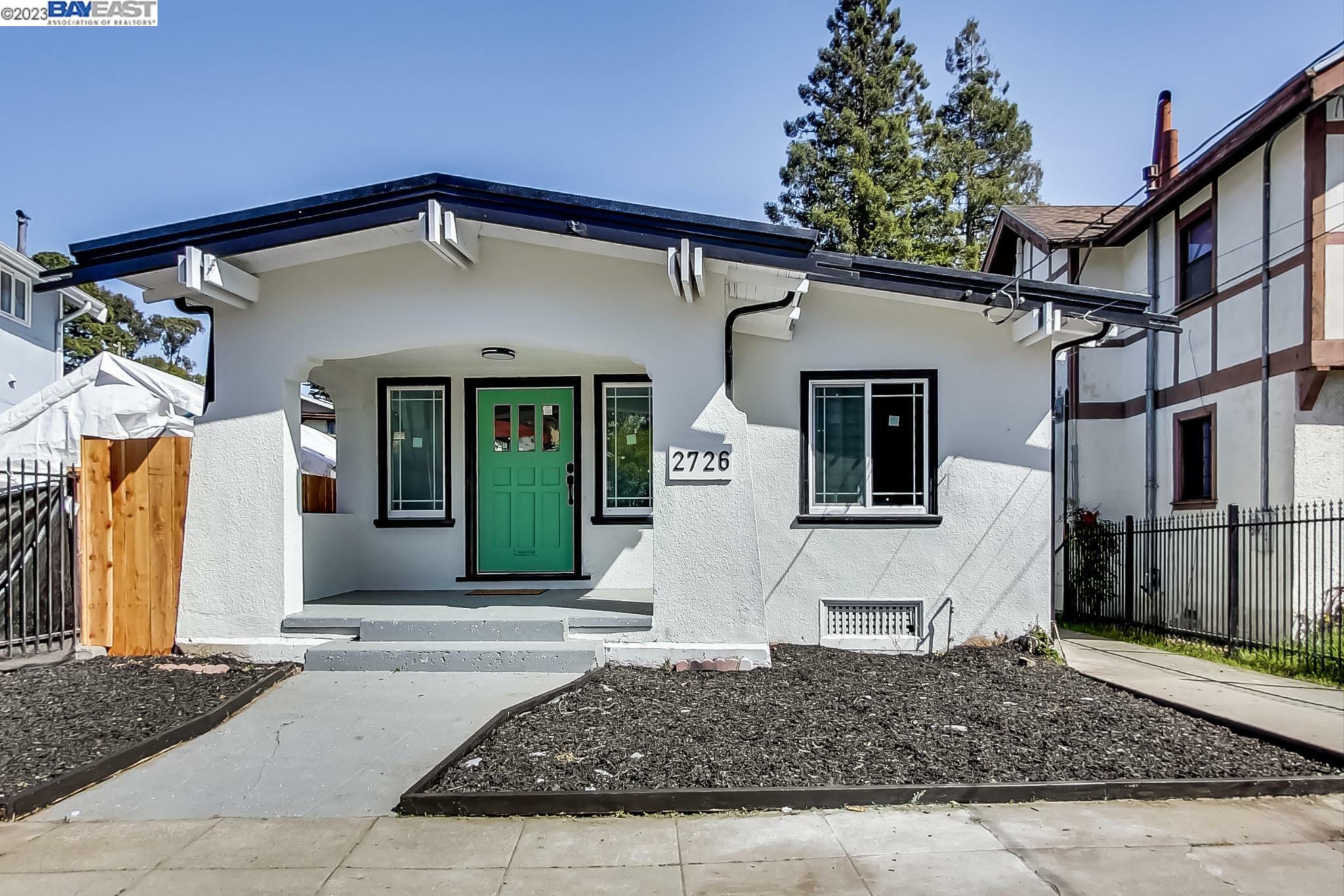 Property Photo:  2726 25th Ave  CA 94601 