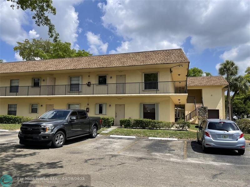 Property Photo: 250 Gate Rd 155 FL 33024