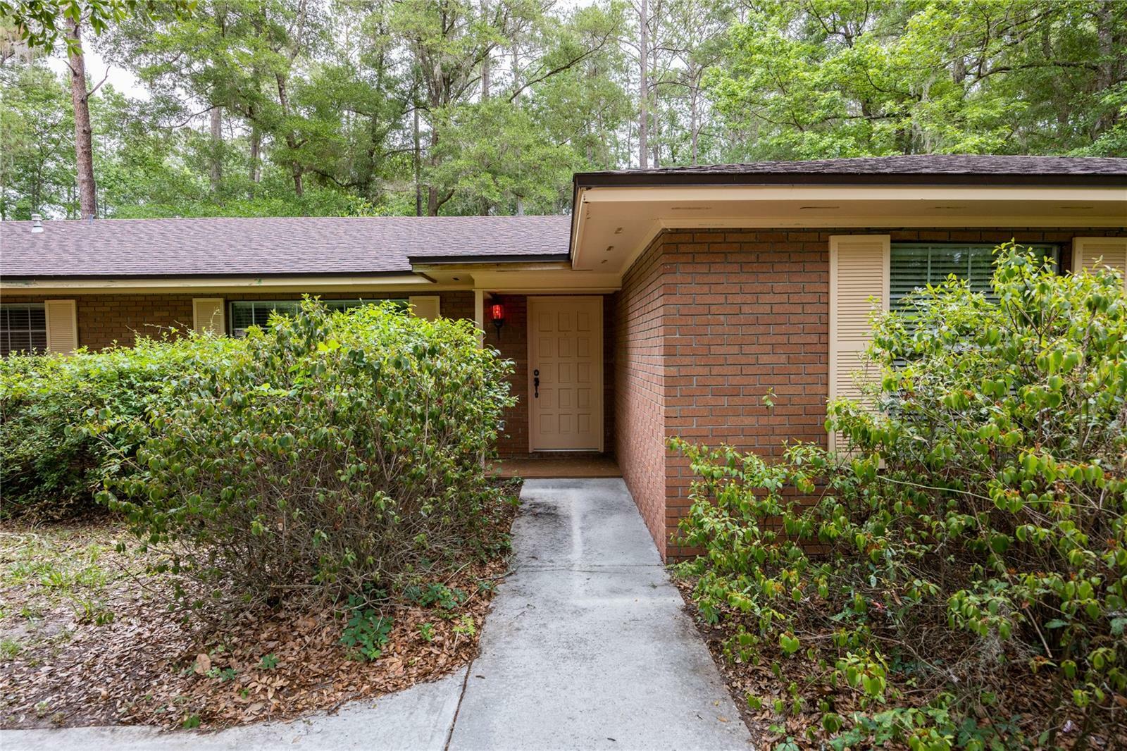 Property Photo:  4025 NW 75th Street  FL 32606 