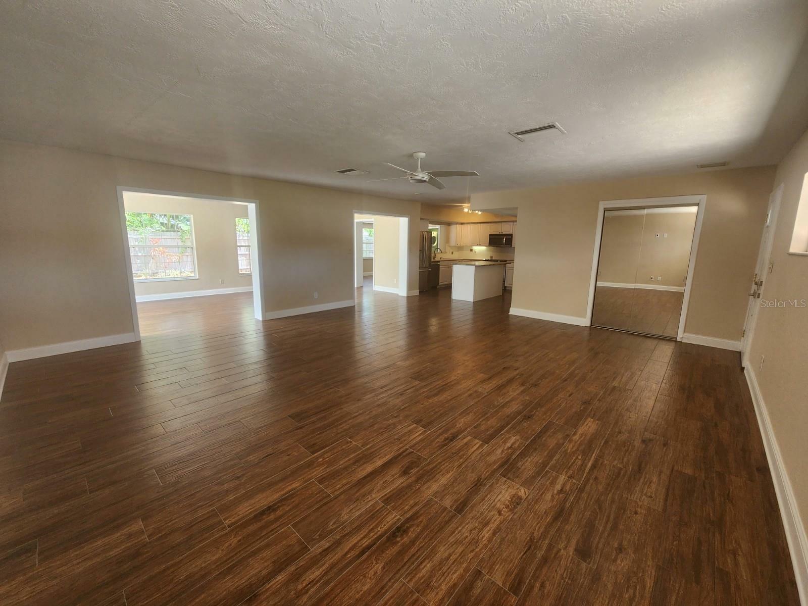 Property Photo:  841 Rafael Boulevard NE  FL 33704 