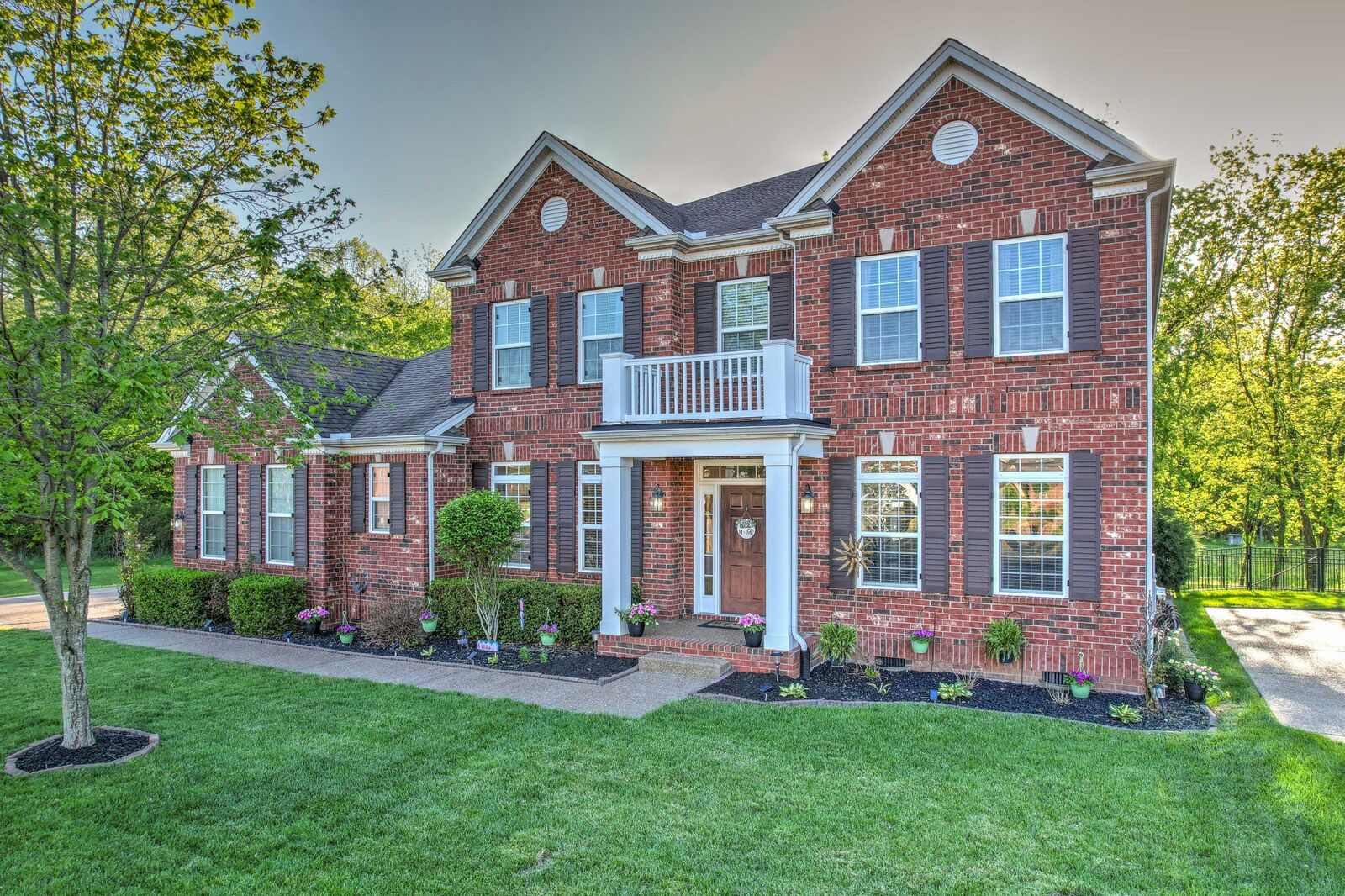 Property Photo:  1022 Kelsey Glen Dr  TN 37122 