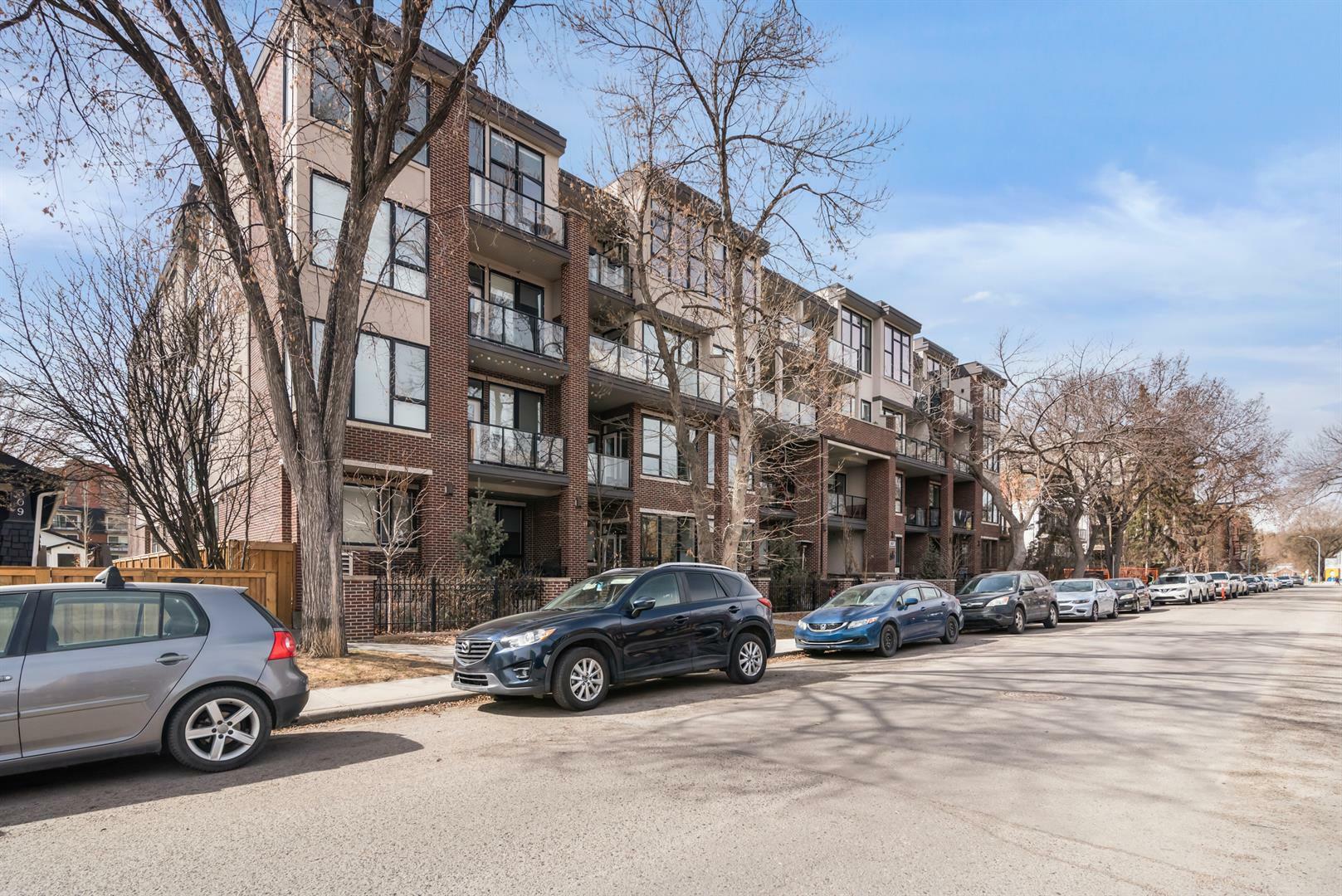Property Photo: 404, 317 22 Avenue SW 404 AB T2S 3H6