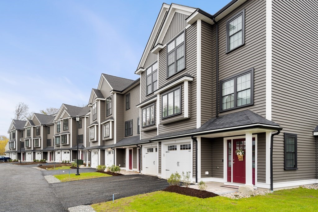 Property Photo: 168 Lowell St 27 MA 01887