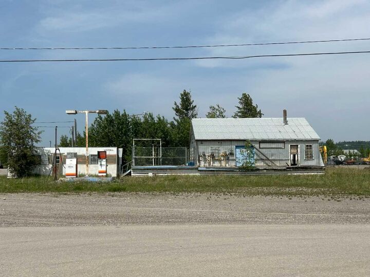 Property Photo: 5445 Hwy 584 16 AB T0M 1X0