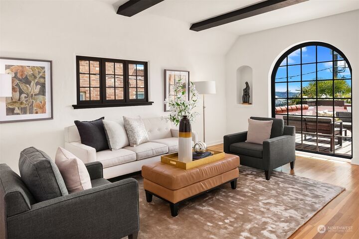 Property Photo:  348 W Olympic Place 206  WA 98119 