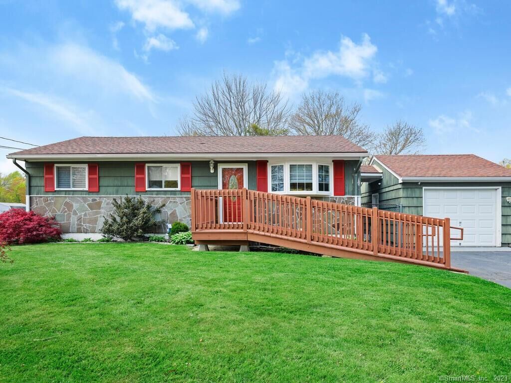 Property Photo:  101 Carlson Road  CT 06516 