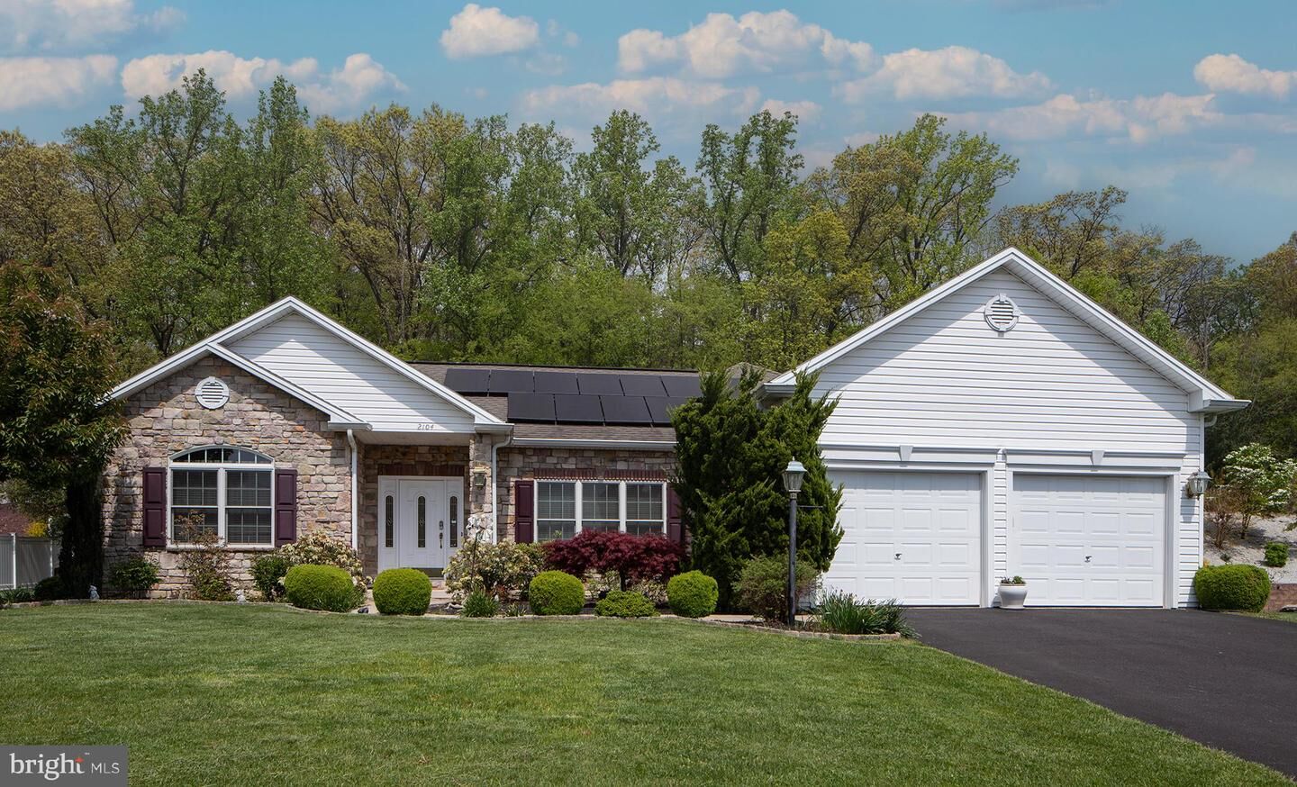 Property Photo:  2104 Chatham Way  PA 17110 