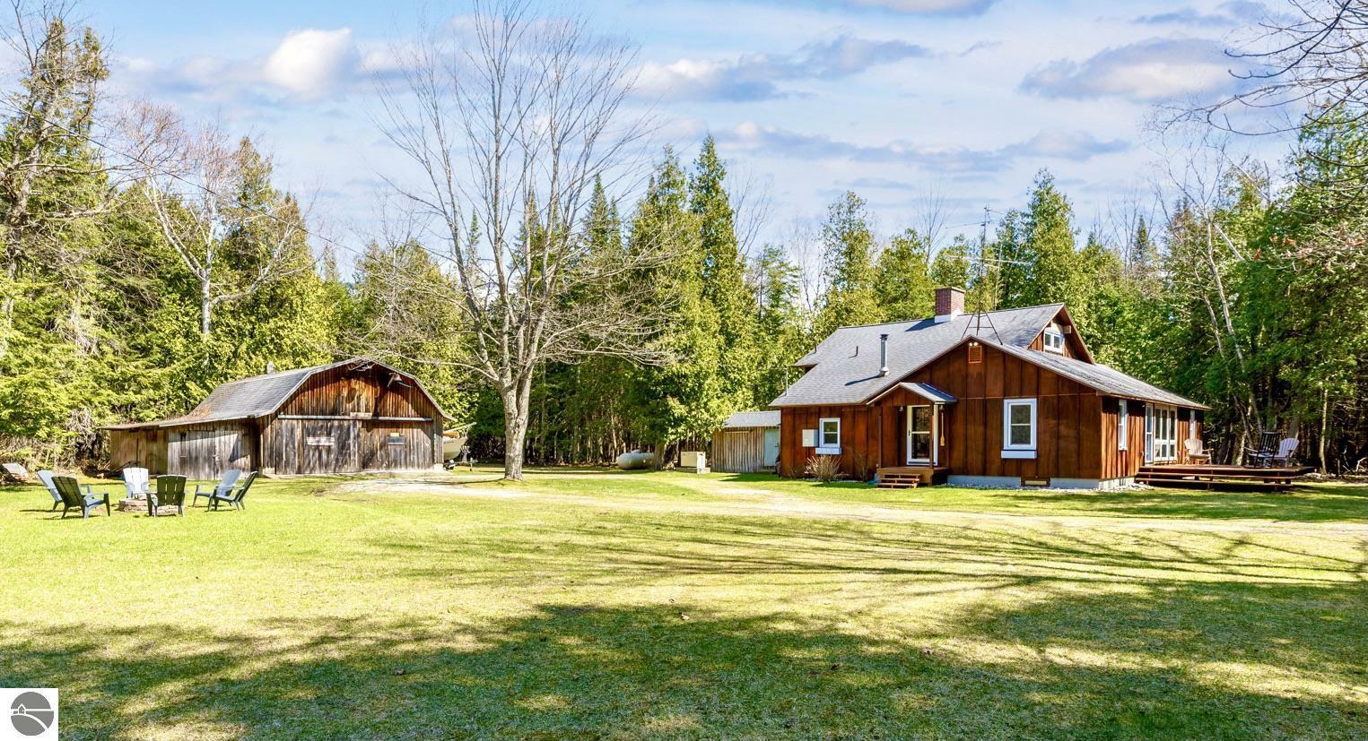4894 N Lake Leelanau Drive  Lake Leelanau MI 49653 photo