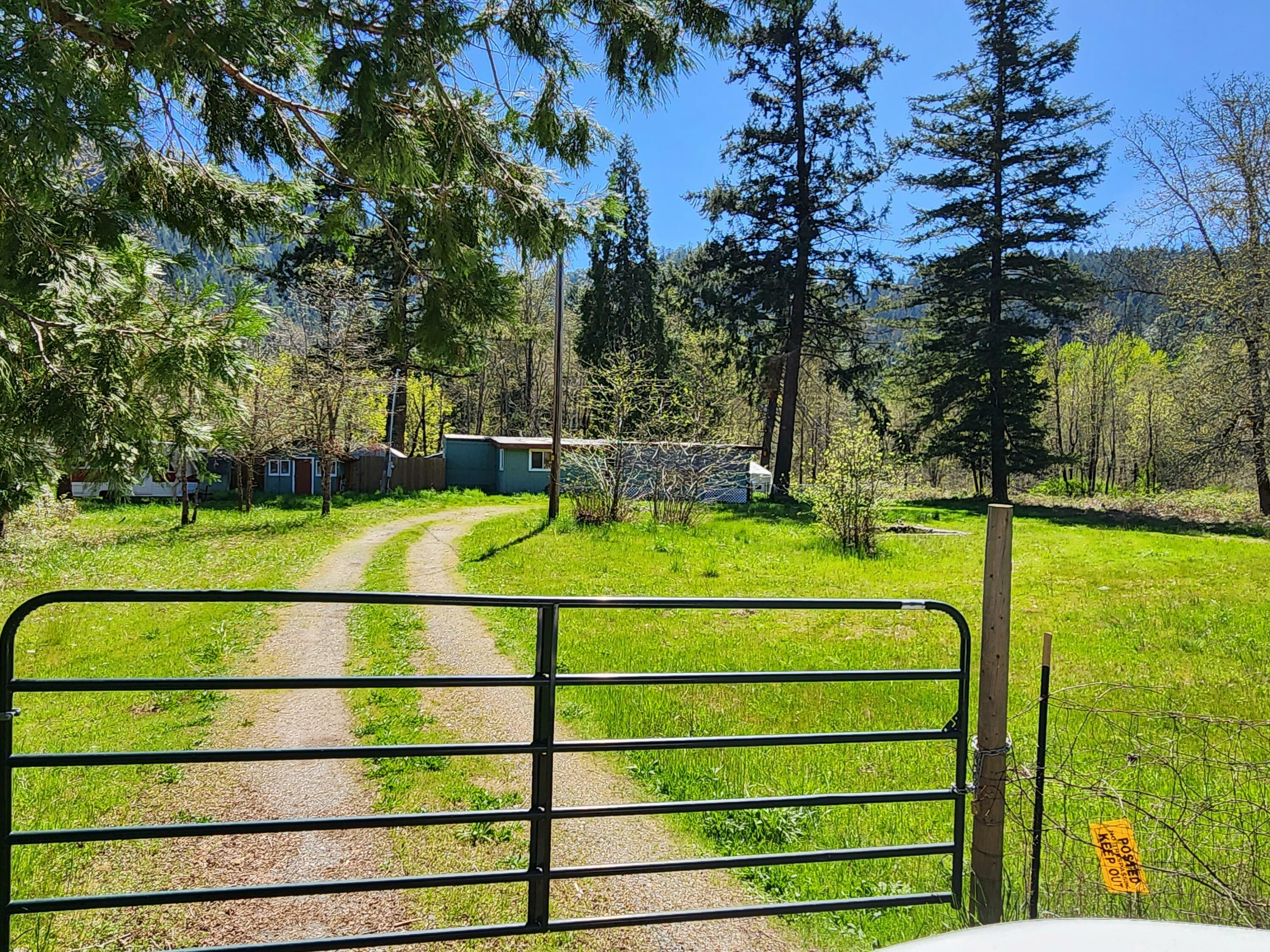 Property Photo:  967 Placer Road Road  OR 97497 