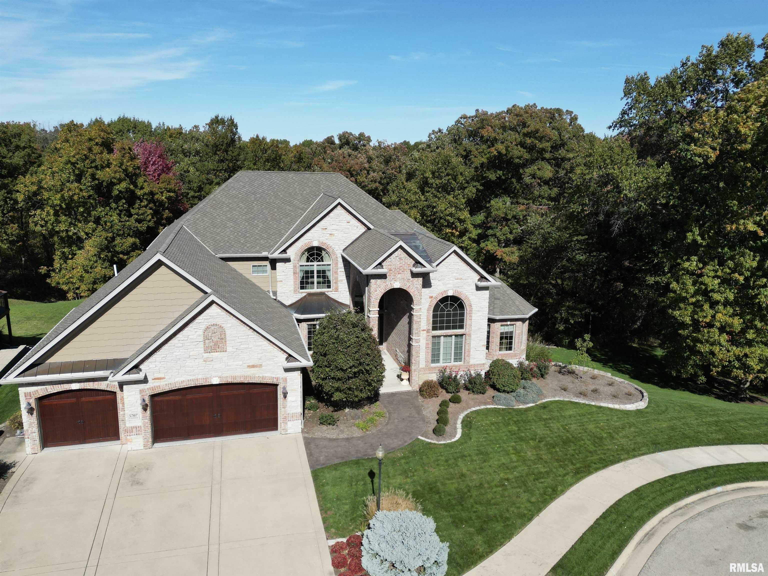 Property Photo: 5707 W Forestwood Drive IL 61615