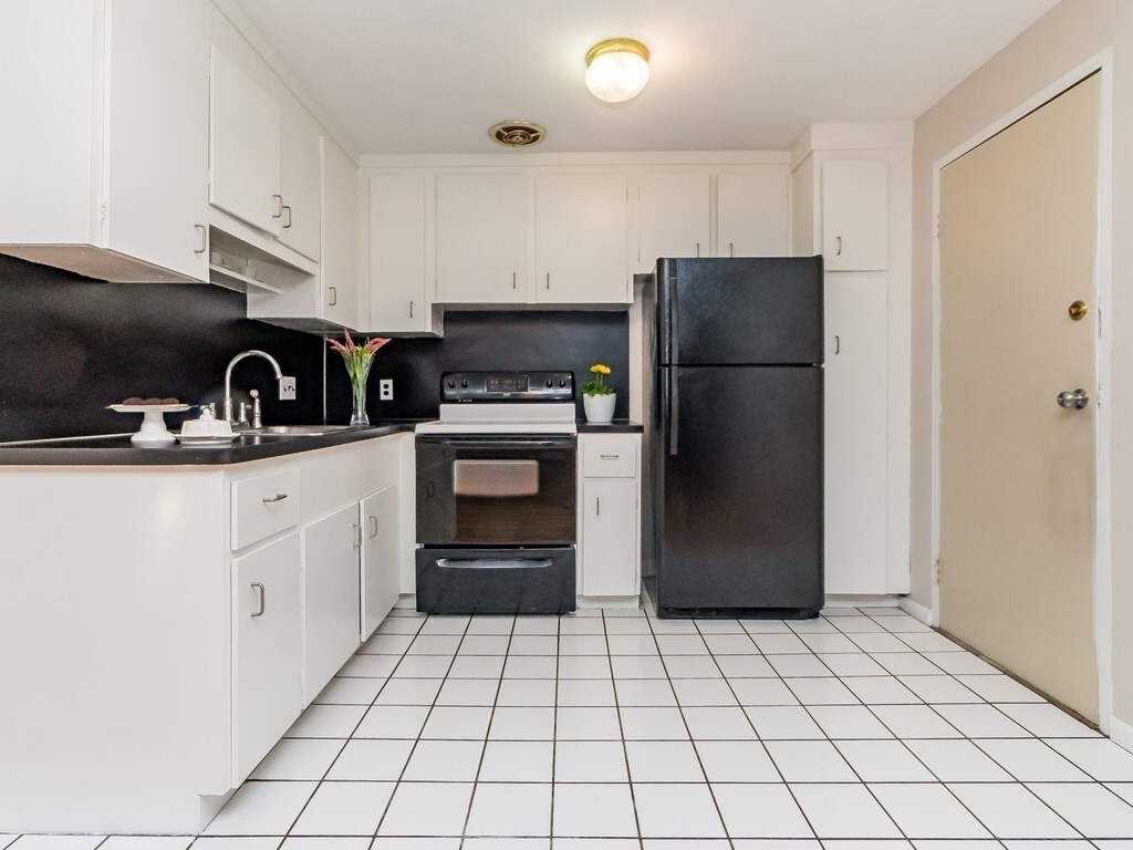 Property Photo: 211 Baker St 23 MA 02132