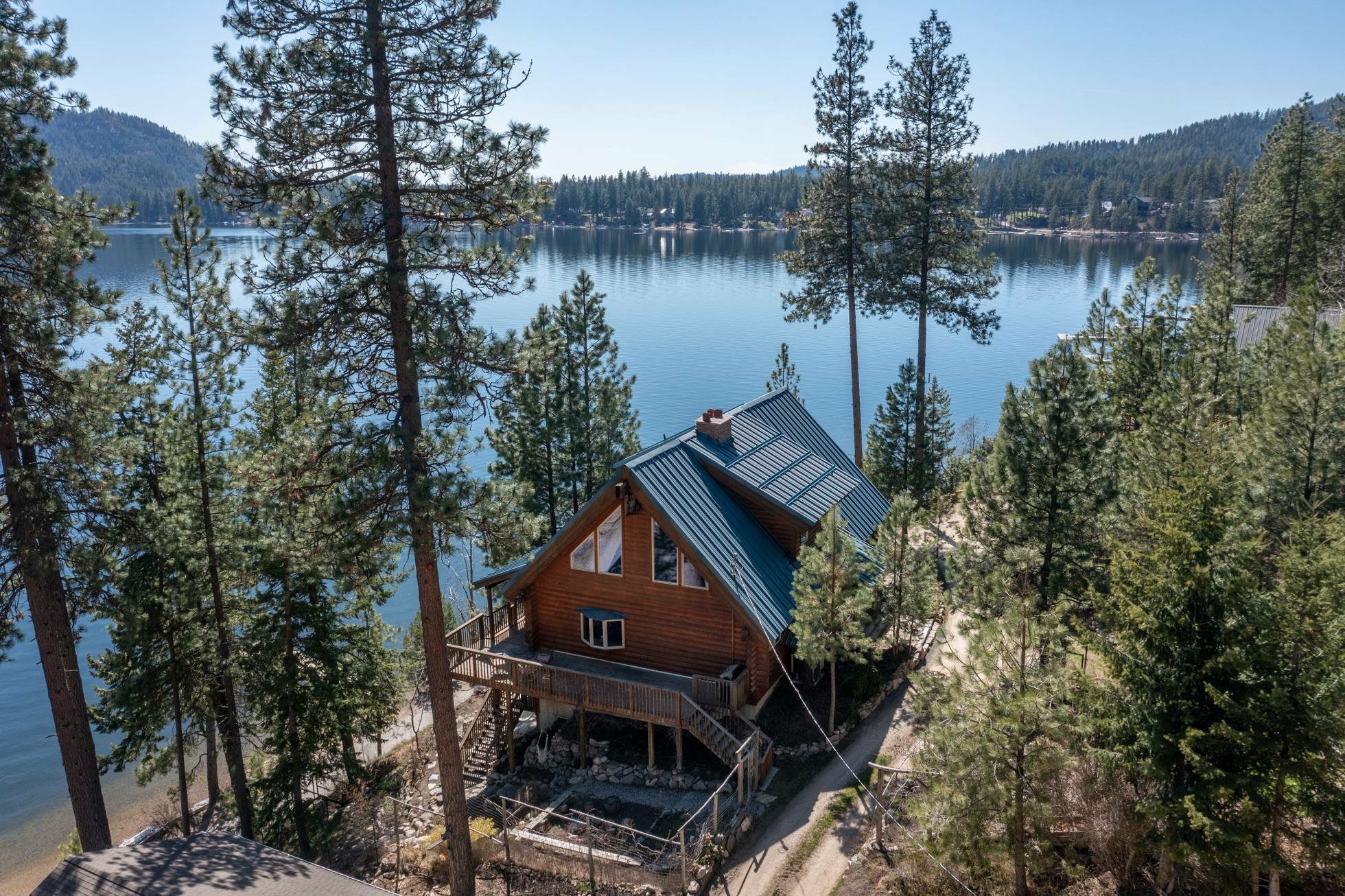 Property Photo: 3947 N Deer Lake Rd WA 99148