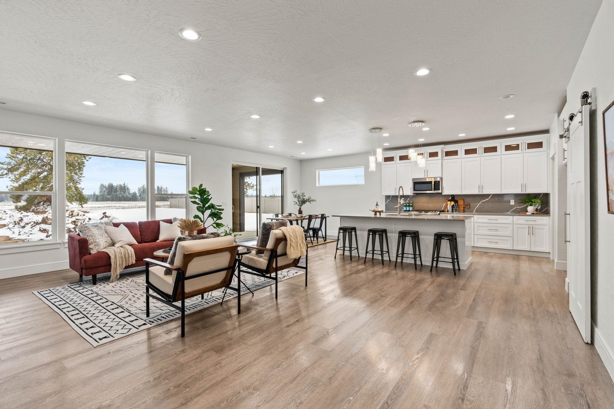 Property Photo: 20711 N Horseman Ln WA 99005