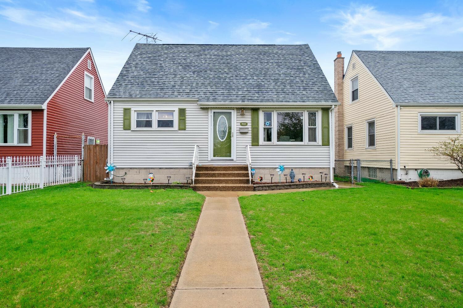 Property Photo: 5622 Homerlee Avenue IN 46312