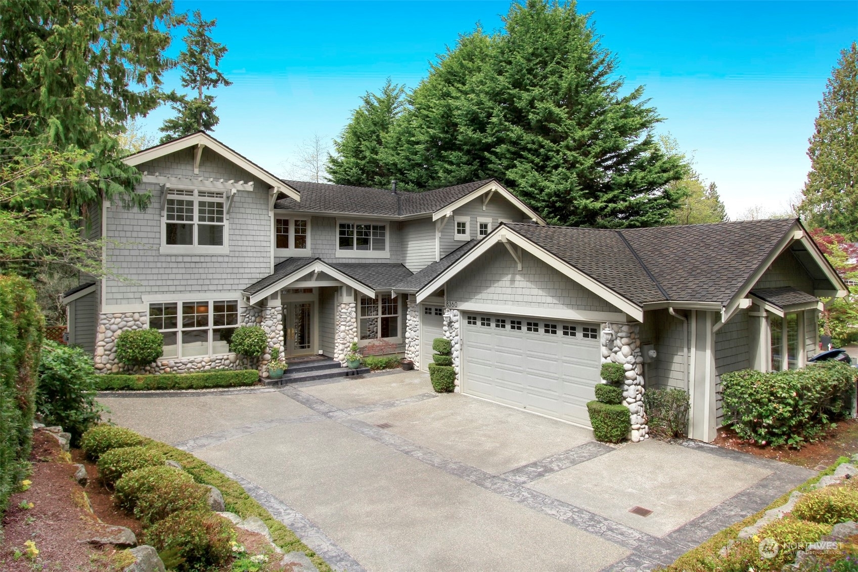 Property Photo:  8360 SE 46th Street  WA 98040 