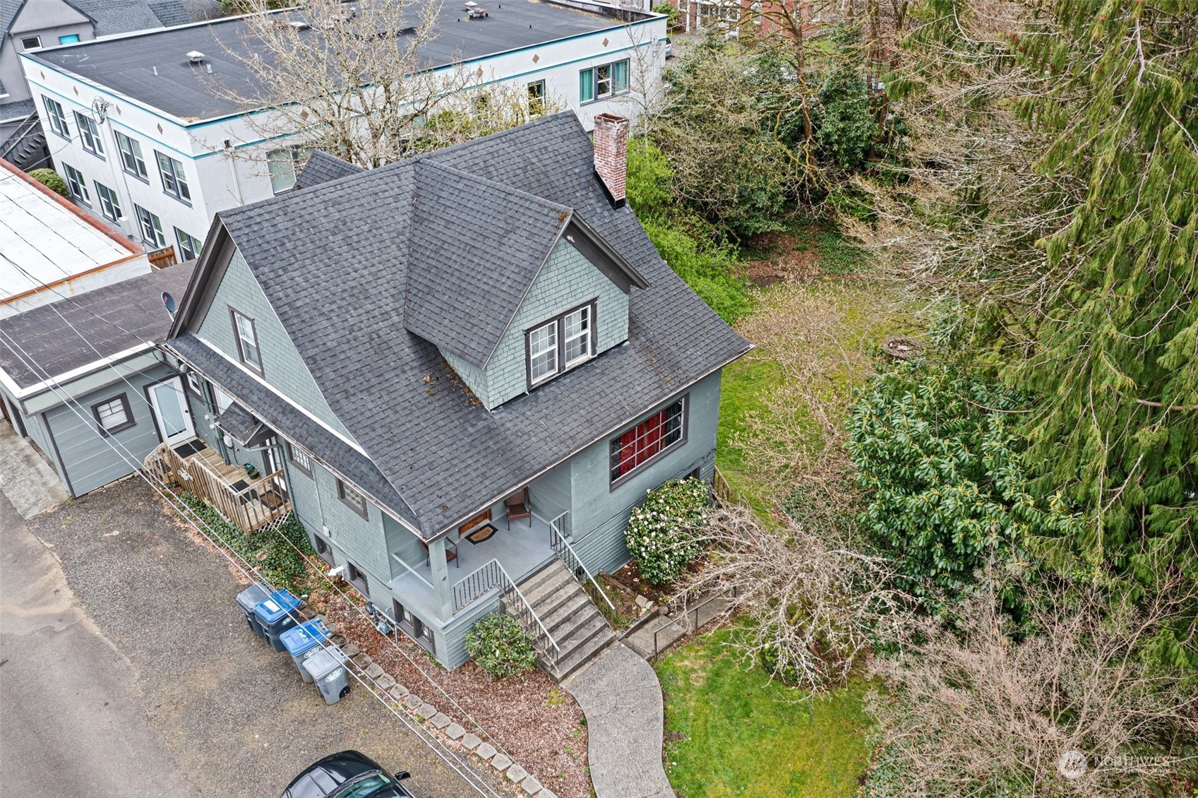 Property Photo:  508 N Broadway Street  WA 98520 