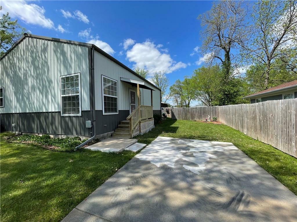 Property Photo:  107 Cass Avenue  MO 65647 