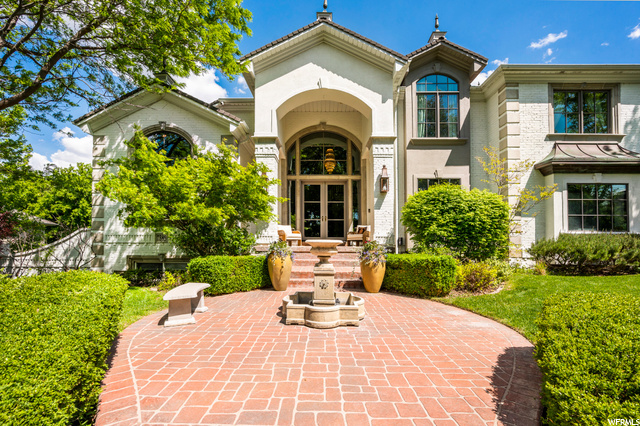 Property Photo: 7589 S Siesta Hills Ct UT 84093