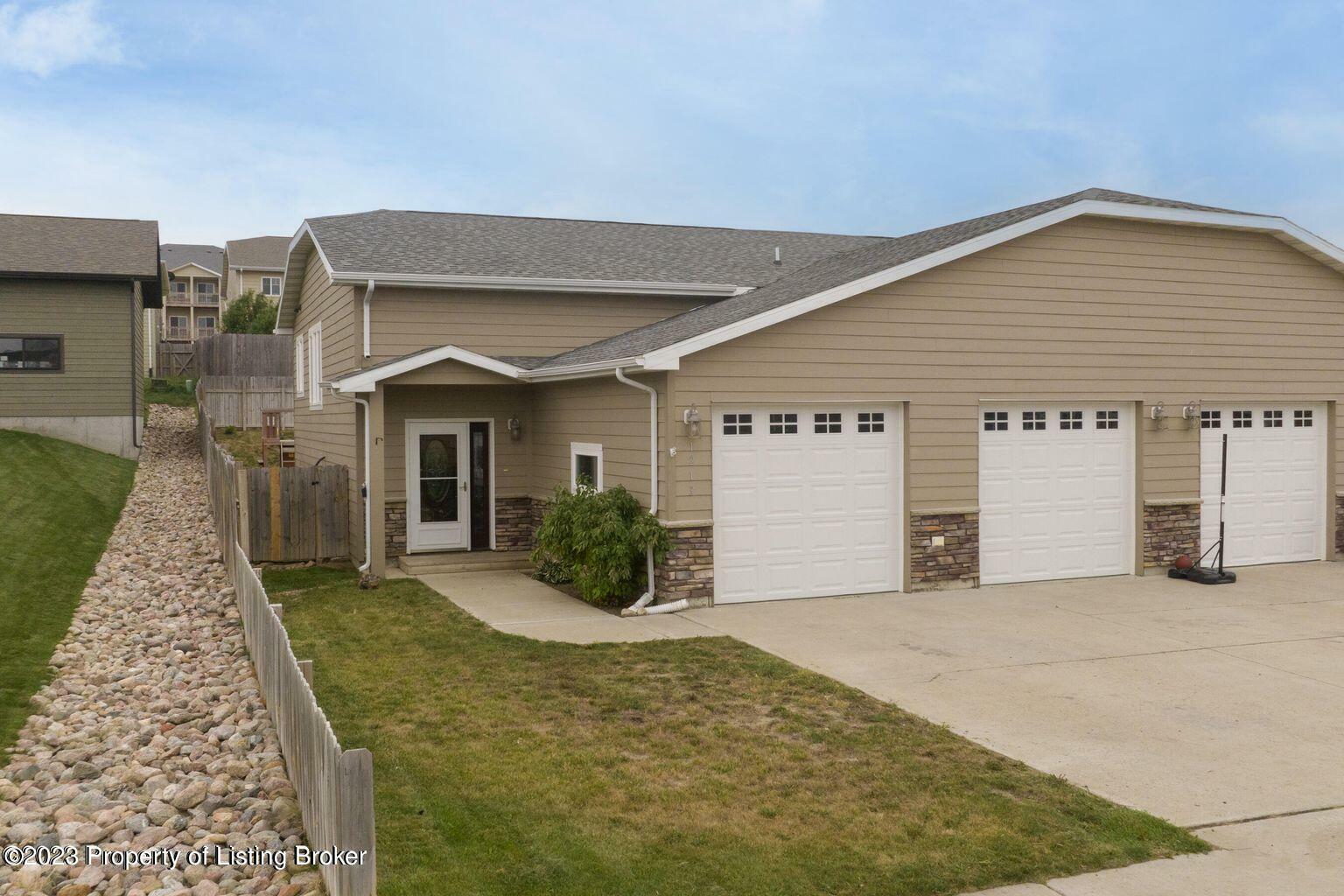 Property Photo:  1213 24th Street W  ND 58601 