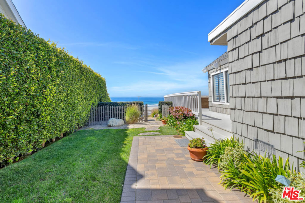 Property Photo: 6439 Surfside Way CA 90265