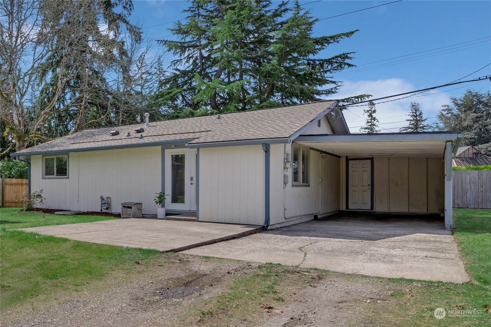 Property Photo:  11907 Military Road SW  WA 98498 