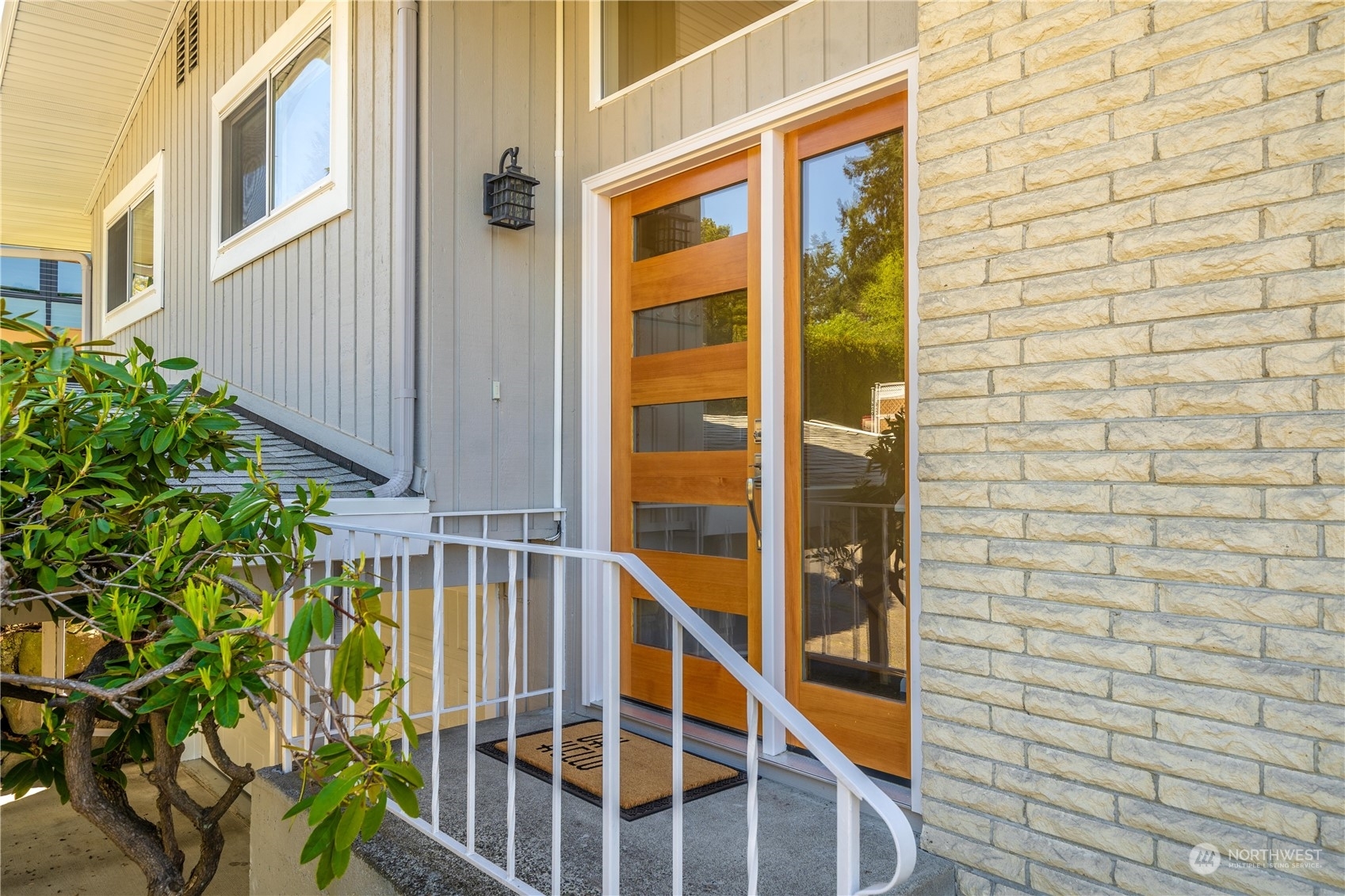 Property Photo:  1431 SW 137th Street  WA 98166 