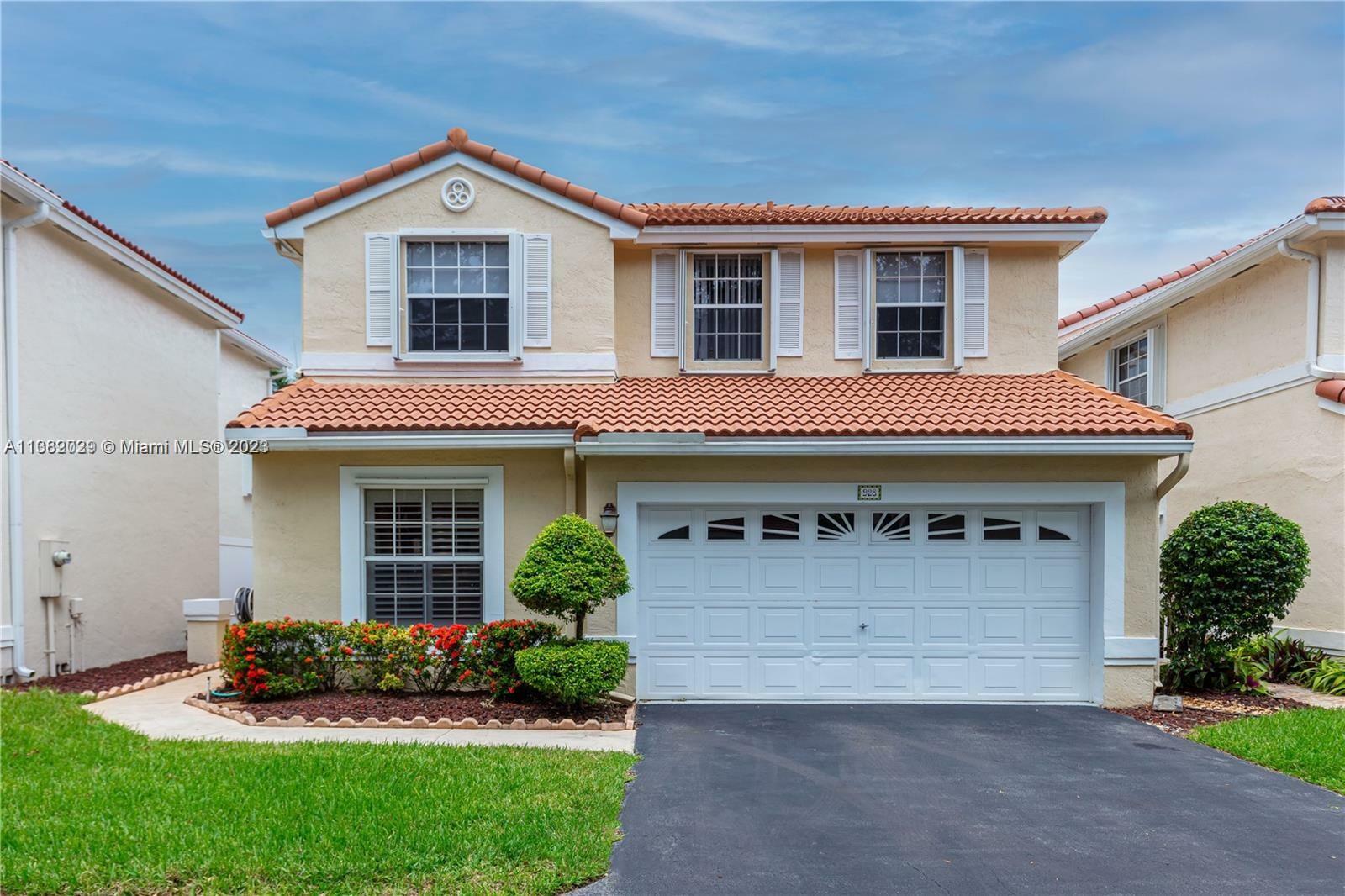 Property Photo: 928 Opal Ter FL 33326