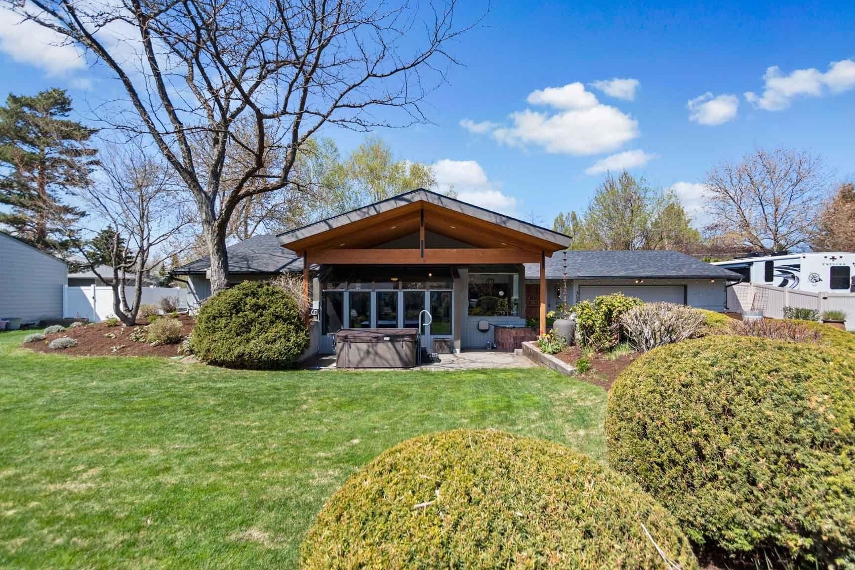 Property Photo: 3121 E Tara Dr WA 99223
