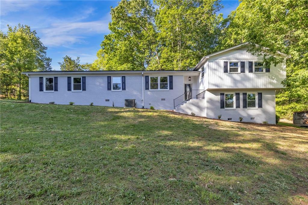 Property Photo: 100 Bella Vista Drive SC 29640