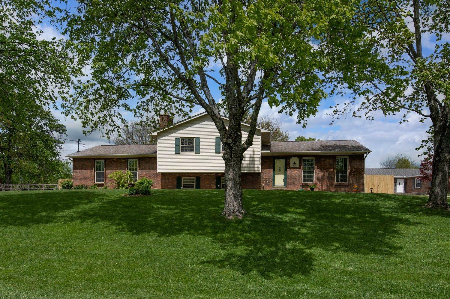 Property Photo: 7164 Woodland Circle OH 45069