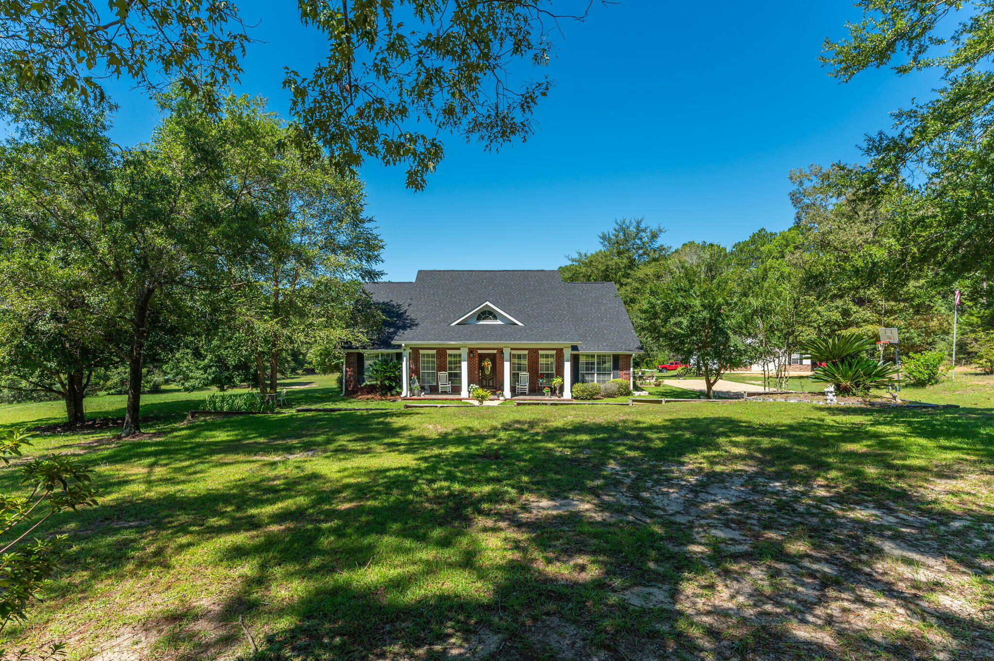 Property Photo: 7698 Four Flags Road FL 32567