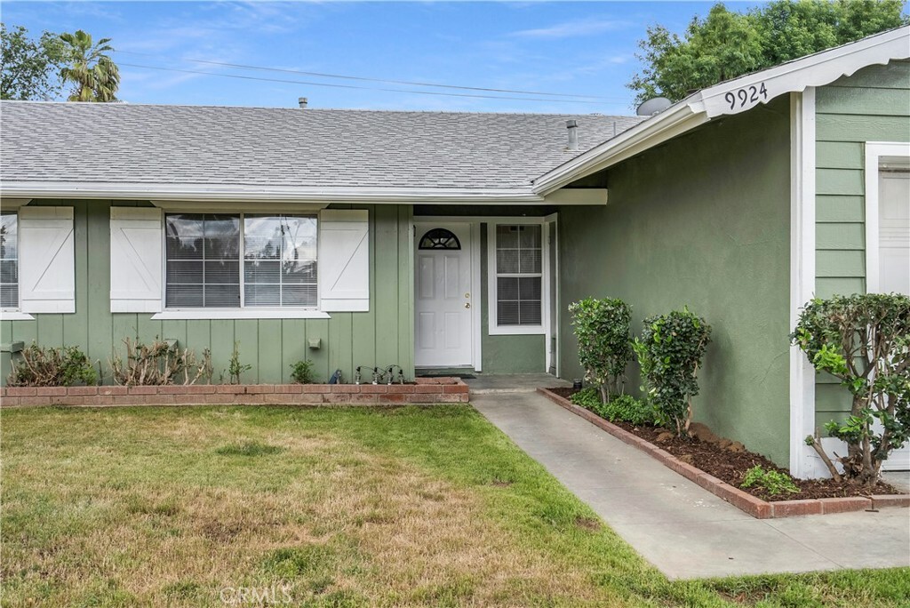 Property Photo:  9924 Bella Vista Drive  CA 92503 