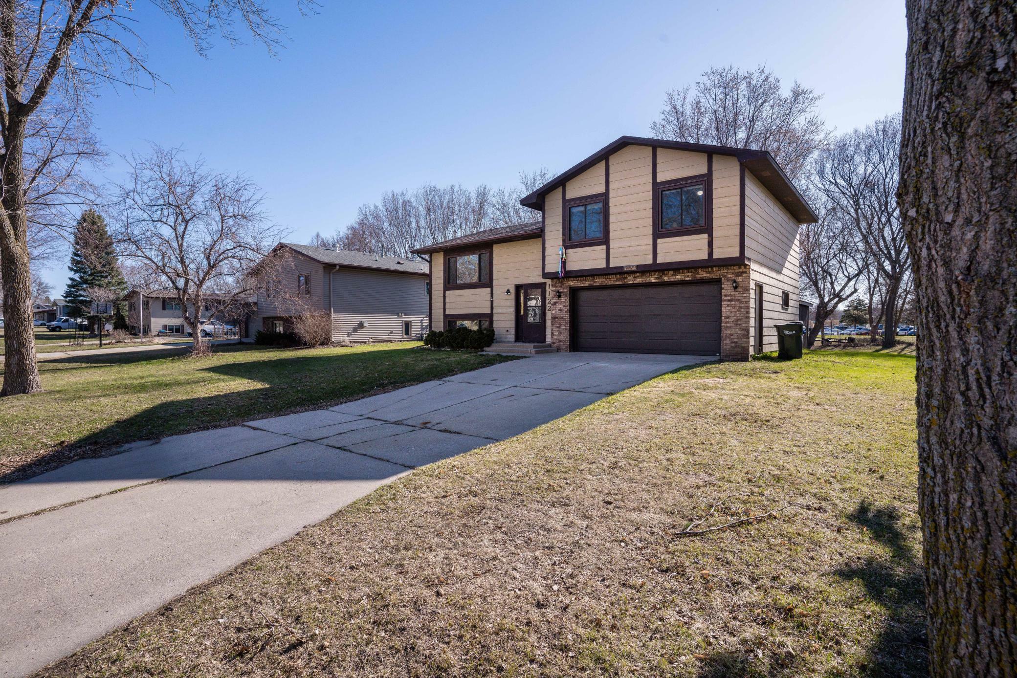 Property Photo: 1122 N Concord Street MN 56537