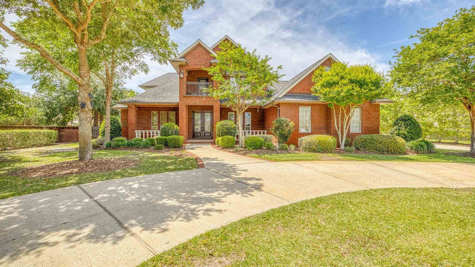 Property Photo: 1309 Upland Crest Ct FL 32563