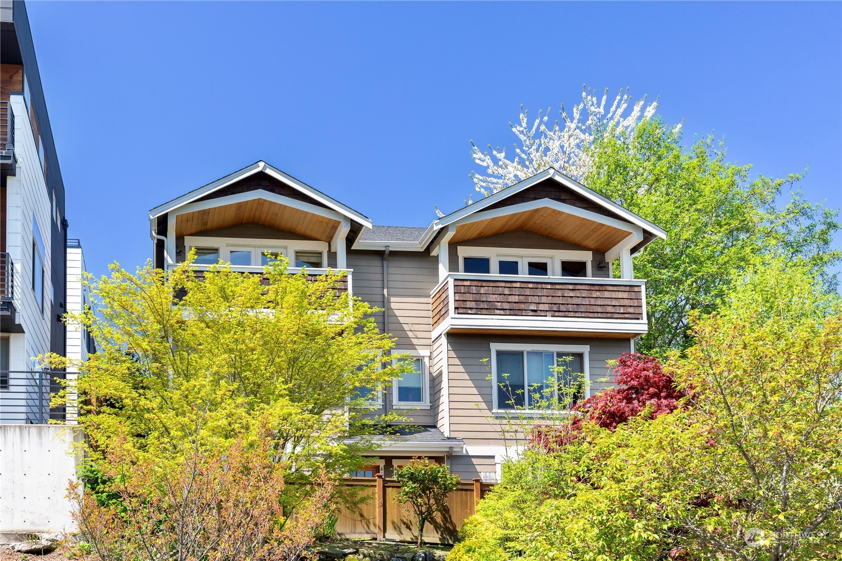 Property Photo: 4431 41st Avenue SW B WA 98116