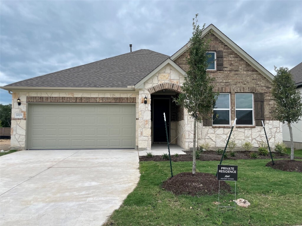 Property Photo: 1025 Dog Iron Street TX 78633