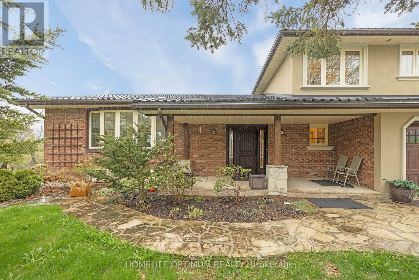 Property Photo:  11 West Village Drive  ON L7C1H4 